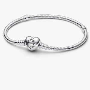 Brazalete Pandora Moments cadena de serpiente con broche de corazón Plata